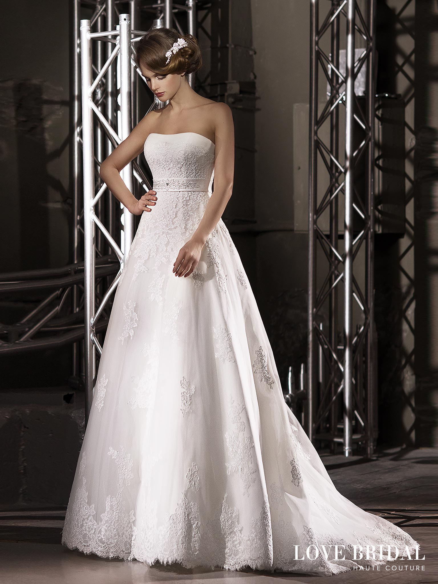 Купить кружевное свадебное платье а-силуэта Love Bridal арт.13588