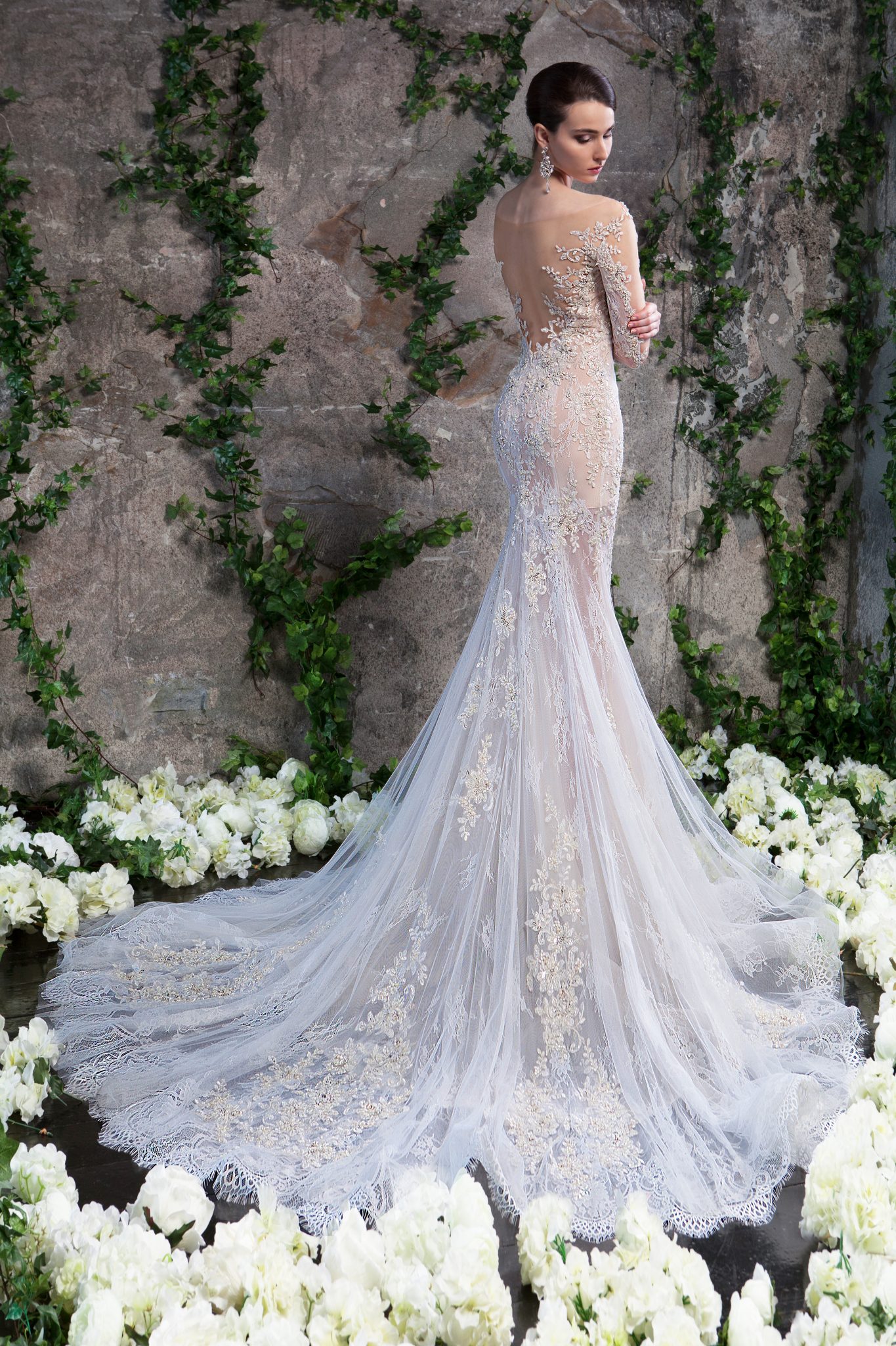 Кружевное свадебное платье с рукавами Аллегра от SVETLANA LYALINA
